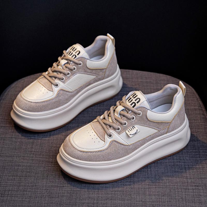 Кожаные ретро маленькие белые туфли женские осенние новые универсальные на толстой подошве увеличивающие рост повседневные туфли кроссовки маффины кеды для скейтборда