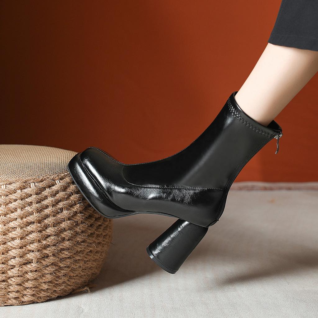 2025 Autumn and Winter Elastic Boots Children's British Style Thin Martin Boots Versatile High Heel Thin Short Tube Fried Street Socks Boots