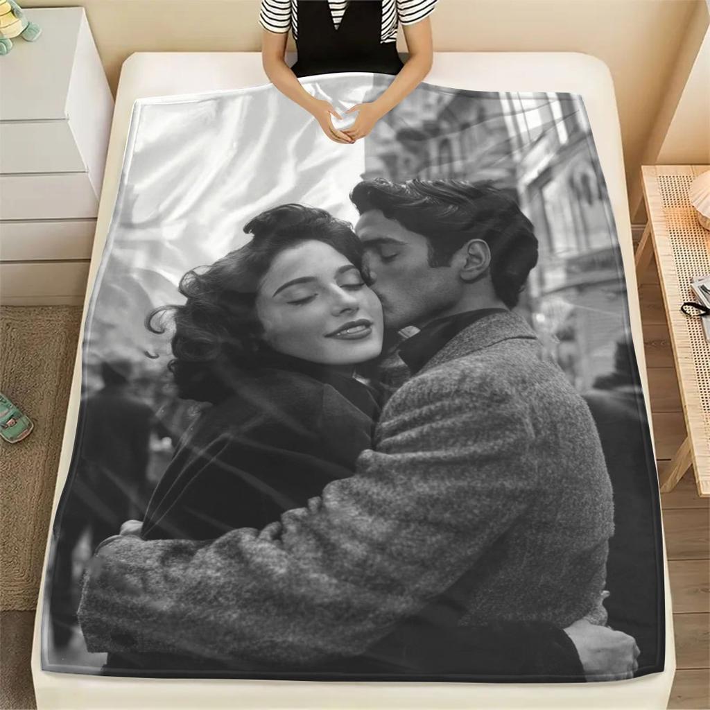 1 Piece of Customized DIY Personalized Photo Blanket for Lovers Flannel Blanket Products - Customized Warm Photos, Soft and Warm, S
