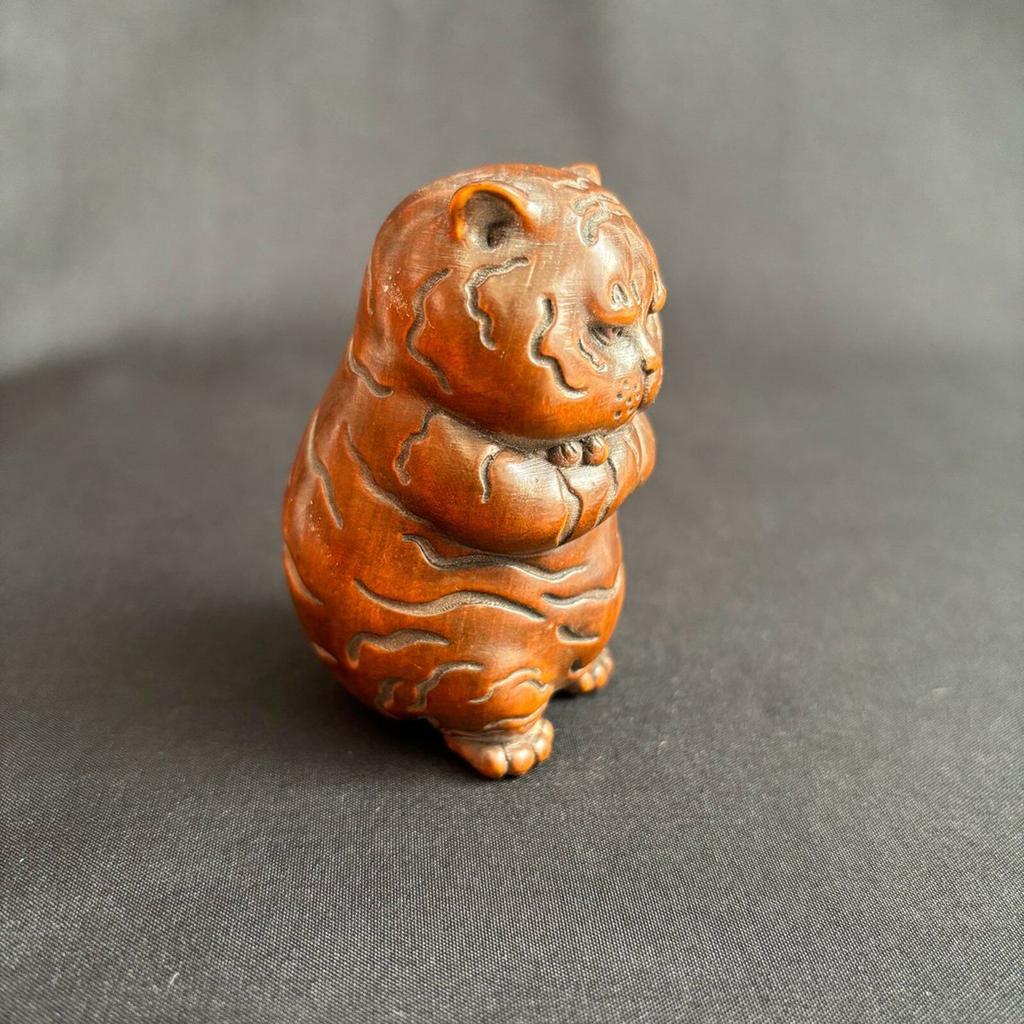 Chinese Boxwood Carving Exquisite Lovely Tiger Statue Room Decor Interesting Art