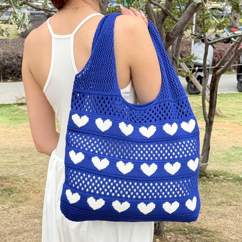 Heart-Shaped Knit Bag: Casual Minimalist Shoulder Tote for Women