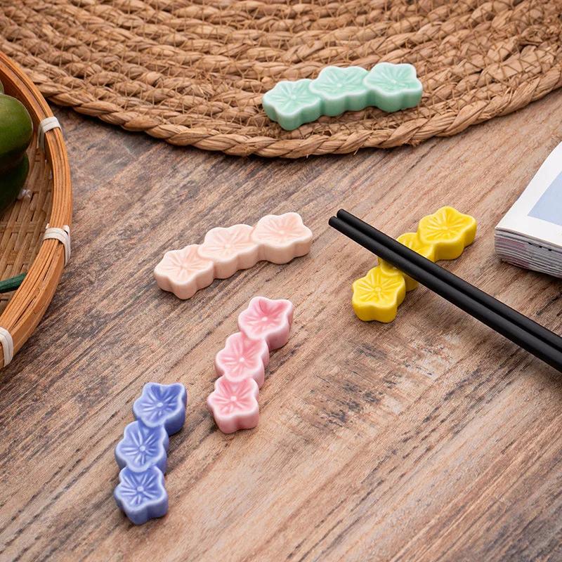 1 шт. Керамический держатель для палочек для еды с цветами сакуры, ложка, вилка, подставка для палочек для еды, кухонные принадлежности, столовые приборы, украшение обеденного стола