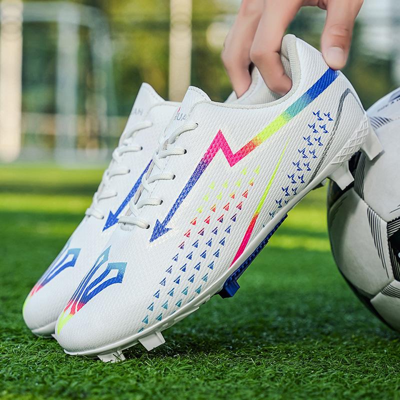 Fashion Pink Soccer Shoes Men Low-cut Lace-up Football Shoes Man Futsal Shoes Comfortable Outdoor Non-slip Men's Sports Sneakers