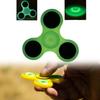 Зеленый спиннер треугольник детский светящийся антистресс игрушка прочный подарок