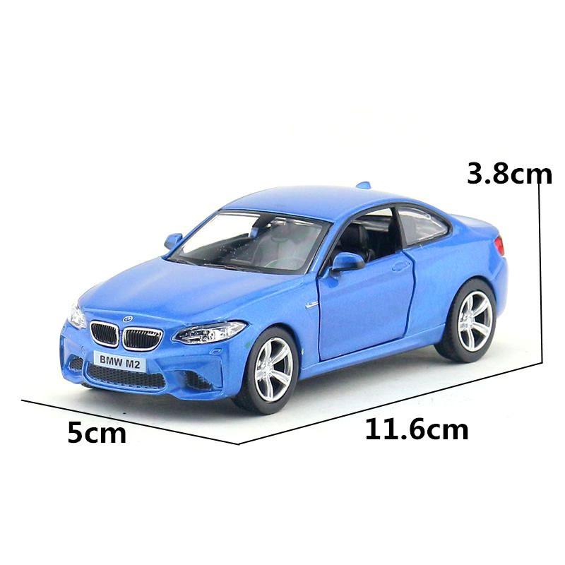 Литой автомобиль BMW с инерционным механизмом для детей и коллекционеров