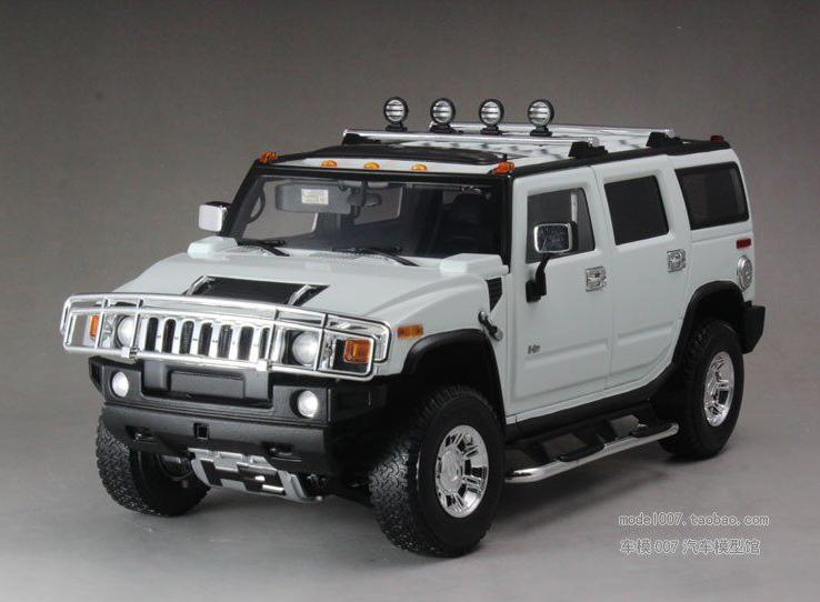 Car diecast model 1/18 Hummer H2 car model static display holiday gift collection
