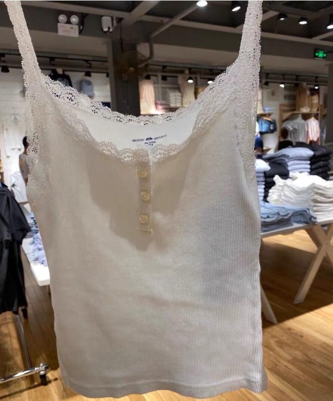 Женский летний жилет BM Style из хлопка в рубчик со сменными подтяжками на пуговицах и американским кружевом.