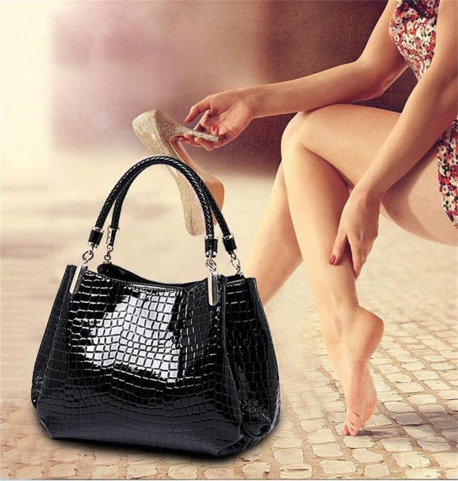 Женские сумки через плечо Кожаная сумка-тоут с крокодиловым узором