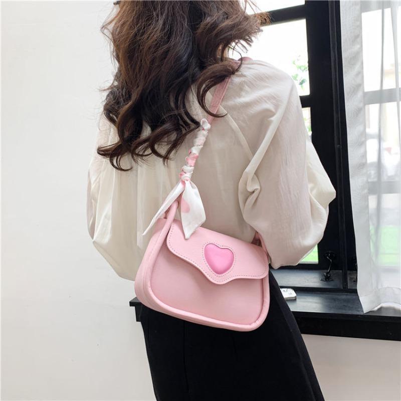 Модная маленькая квадратная сумка лето новая простой стиль универсальная на плечо мессенджер нишевая вставка любовь подмышечная сумка