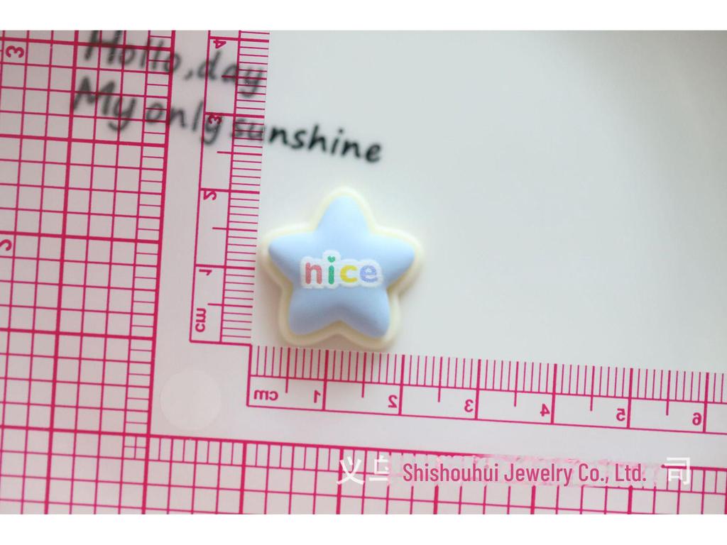 Adorable Animal Bear Cartoon Resin Accessories: DIY Mobile Phone Case, Hairpin, Headdress, Magnet, Cream Glue.