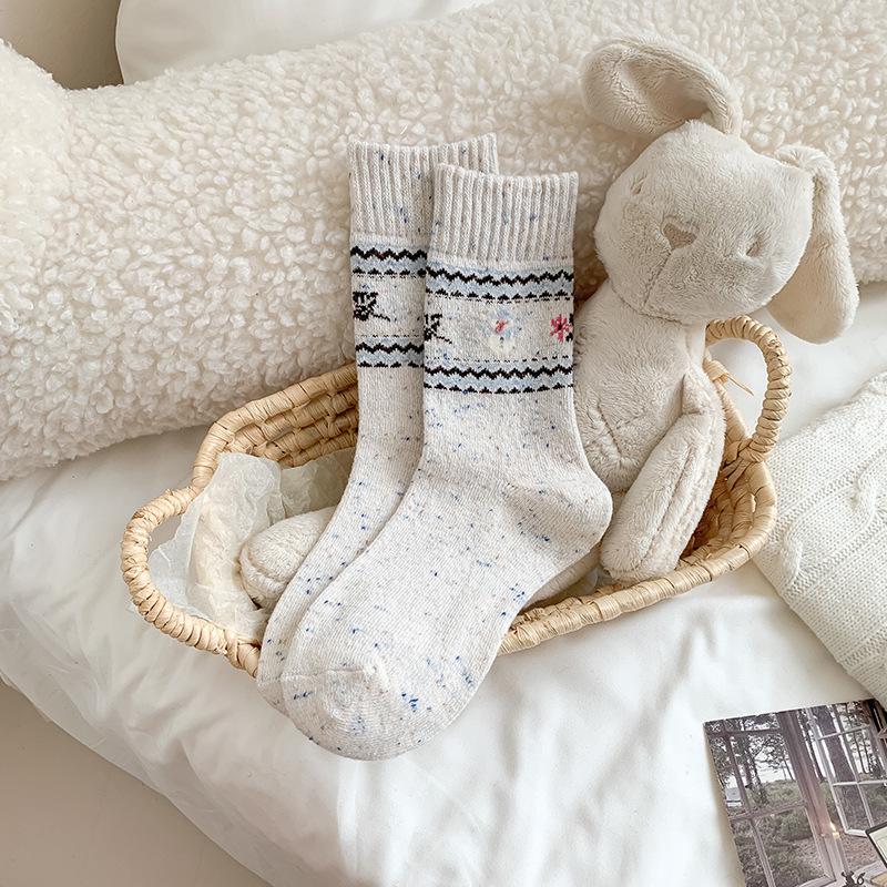 Women's Fair Isle Cashmere Knee-High Socks: Thick, Warm, Heat-Storing, Snowflake & Reindeer Design, Christmas Mid-Calf Woolen Comfort.