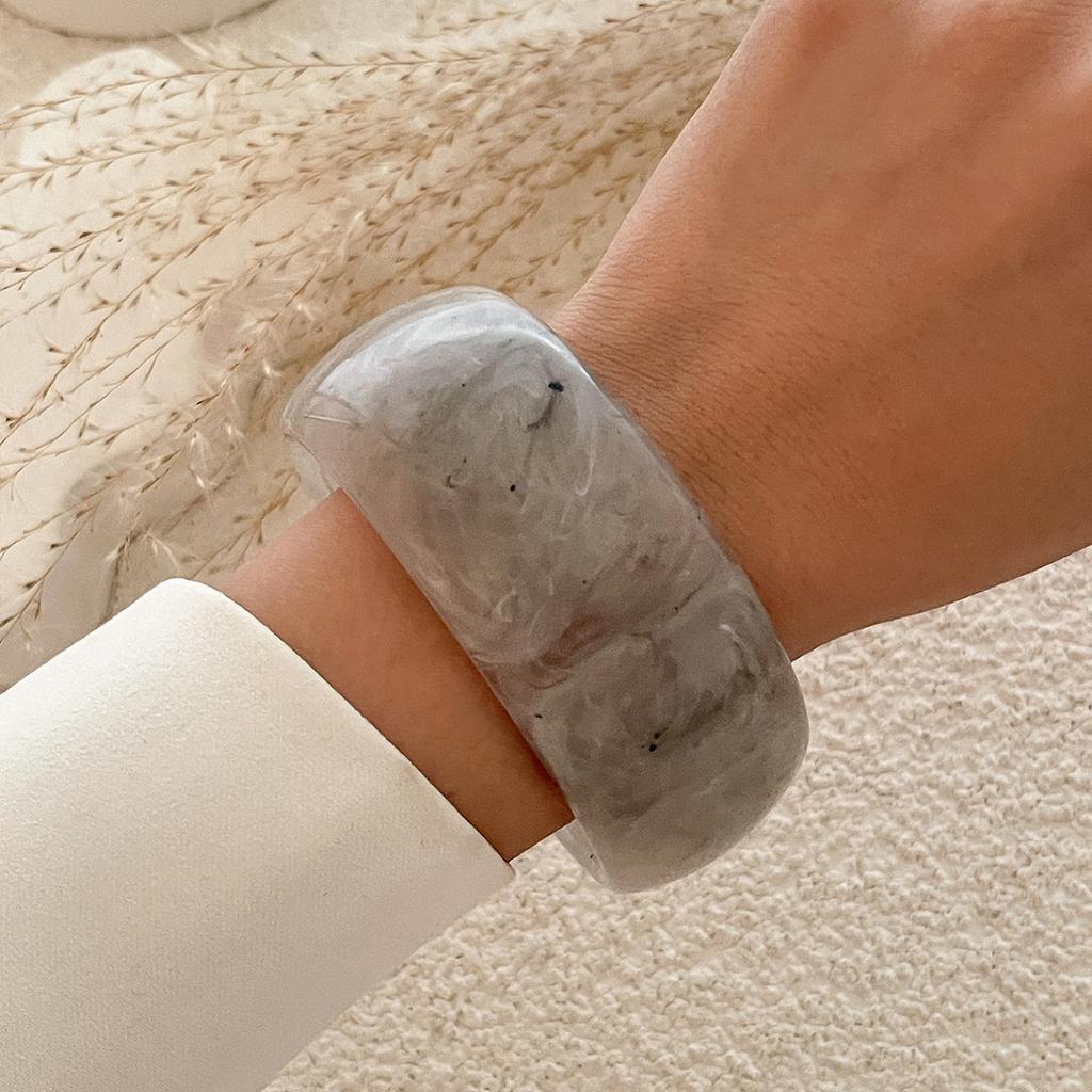 Exaggeration Vintage Acrylic Bracelet for Women 3cm Width Irregular Colorful Vague Dyeing Round Bangle Bracelets Women's Jewelry