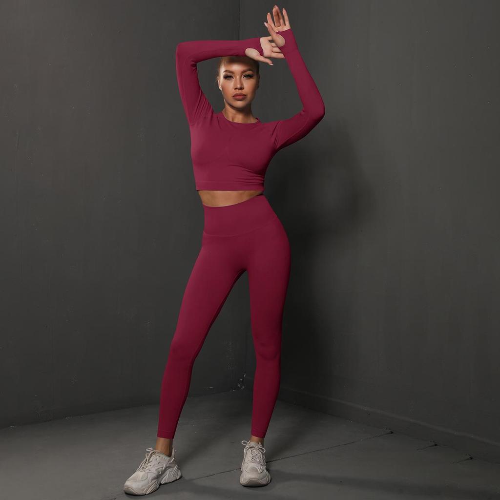 European-American Seamless Peach Lift Yoga Suit: Women's Two-Piece Running & Fitness Set.