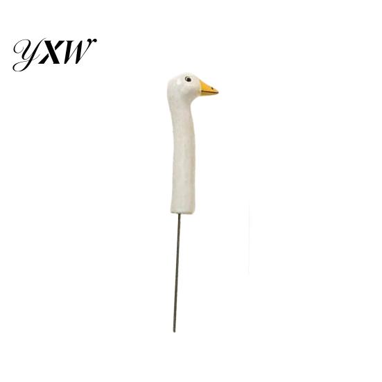Goose Garden Ornaments Porch Statue Funny Resin Decorative Stake for Outdoor Statues Lawn Yard Patio Beds Planters Decor Gifts Gardeners Planter