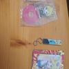 We Sell Kagaminelen Key Rings And Card Sets.