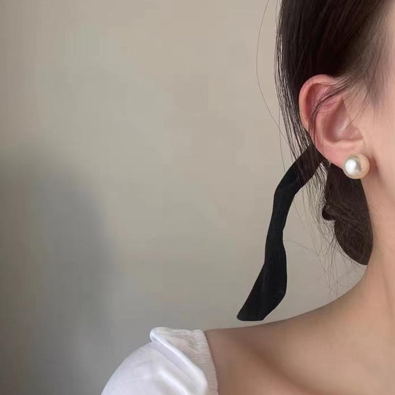 Элегантные клипсы для ушей с жемчугом и бриллиантами - Двухслойные, серебряная игла, минималистичные пусеты для женщин.