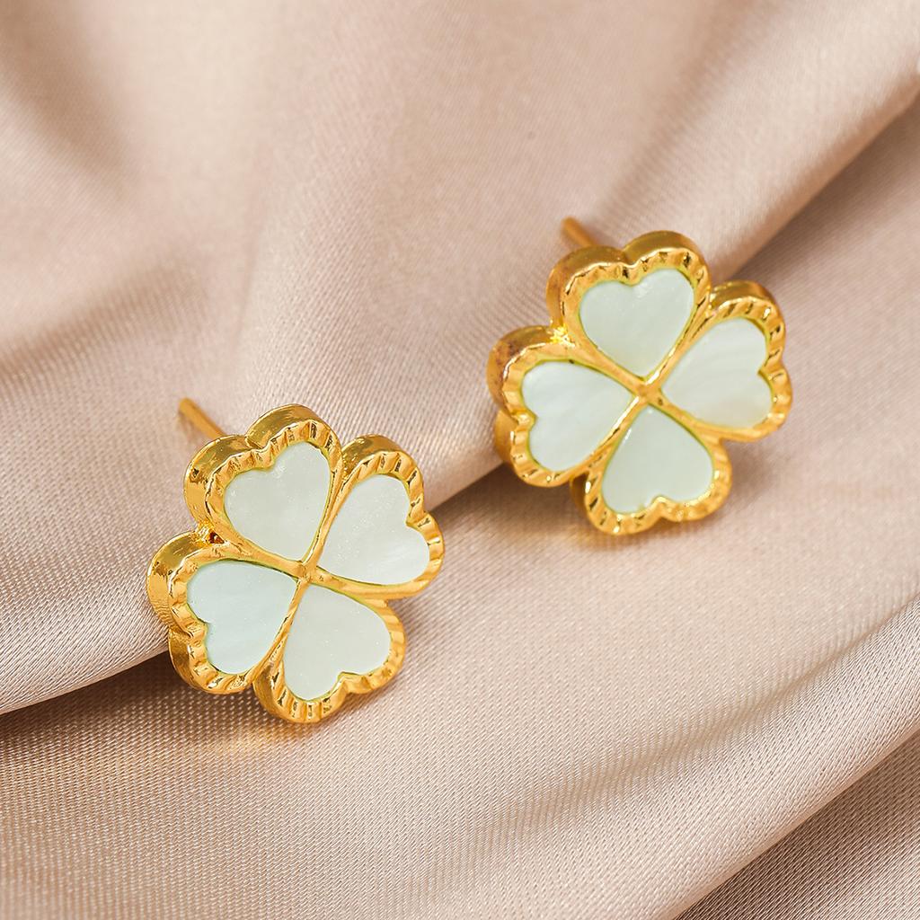 Four-Leaf Clover Women's Earrings Celebrity Temperament Simple Earrings Light Luxury Senior Sense Of Personality Versatile Earrings