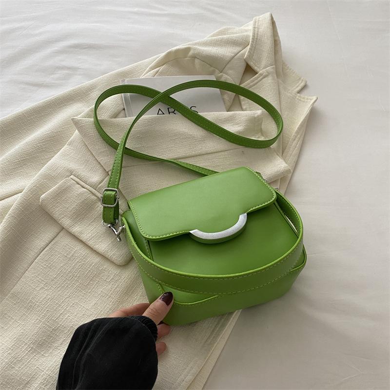 2024 новый темпераментный модный дизайн одно плечо через плечо иностранный стиль однотонный ретро повседневная подмышечная текстура сумка через плечо