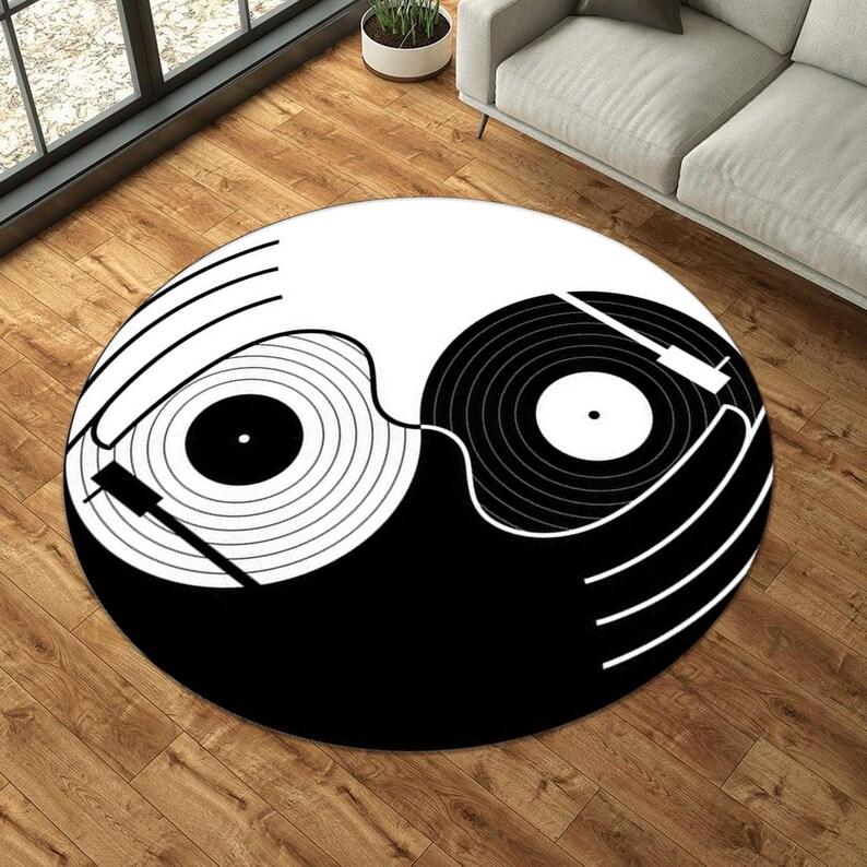 Yin Yang Symbol Round Rug Vivid Printed Circle Carpet Black and White Color Carpet Vinyl Record CD Shaped Carpet