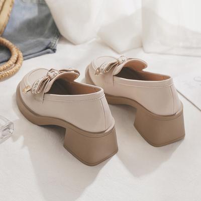 Женские туфли в британском стиле Лоферы с мехом Осенние клоги Платформа Слипоны Круглый носок Женская обувь Оксфорды Преппи Новая осень