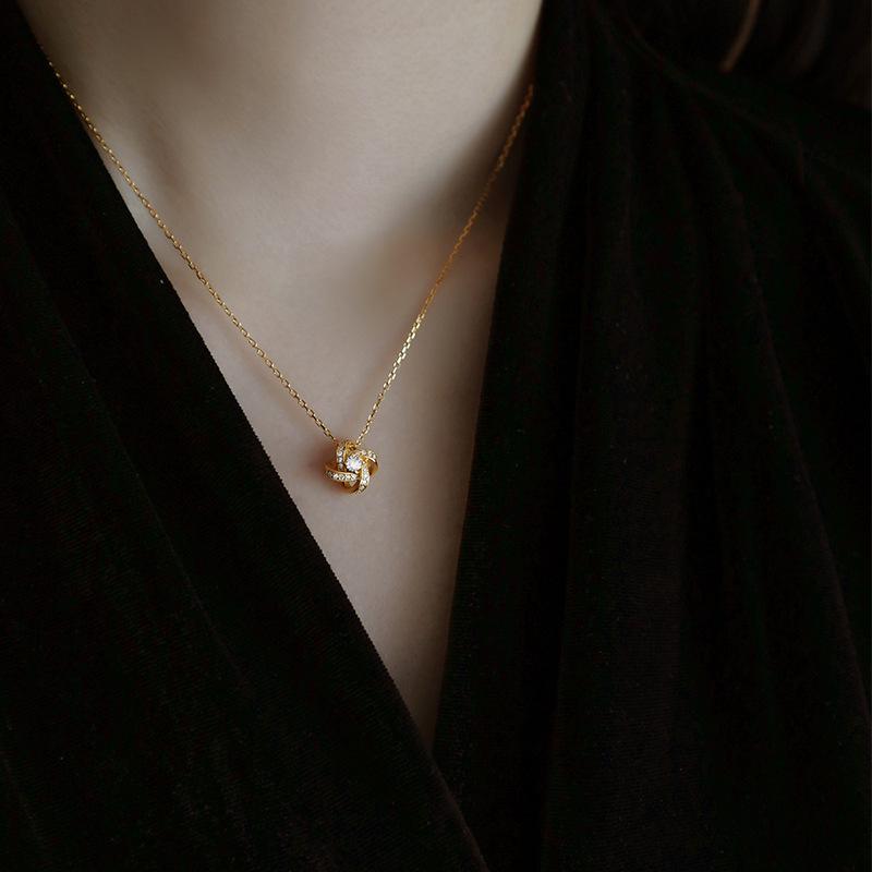 Цирконий Ветряная мельница Ожерелье для женщин Четырехлистный клевер Цветы Ключица Цепочка Легкое Роскошное Ожерелье Темперамент Ниша
