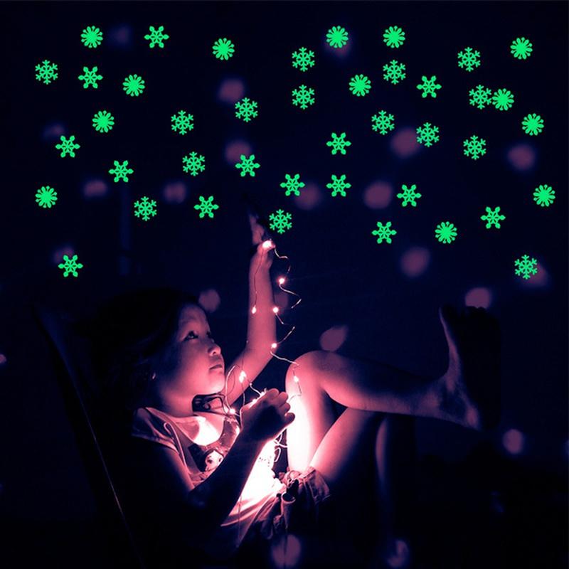 1 Set 50pcs Luminous Snowflake Wall Stickers Kids Room Christmas New Year Home Decor