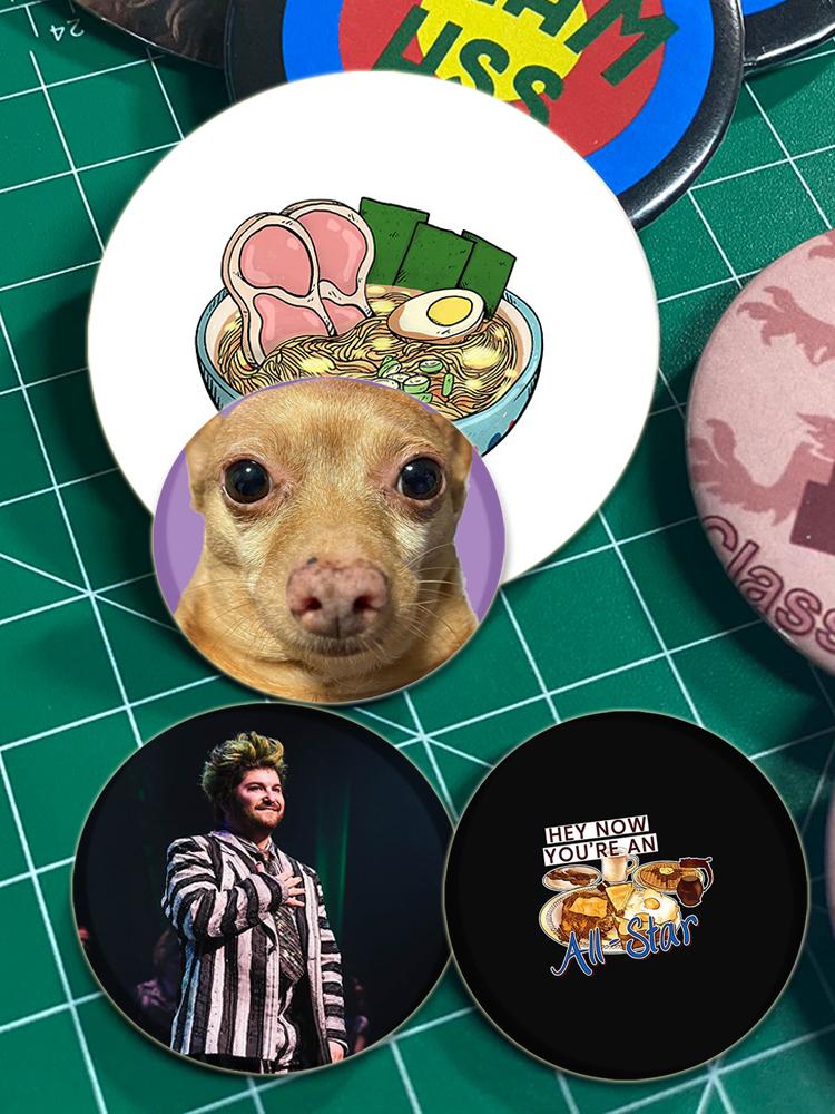 32/44/58mm Time Gear Quote Brooch On Backpack, Handmade Round Brooches, Cute Pins, Anime Icon Badges for Clothes