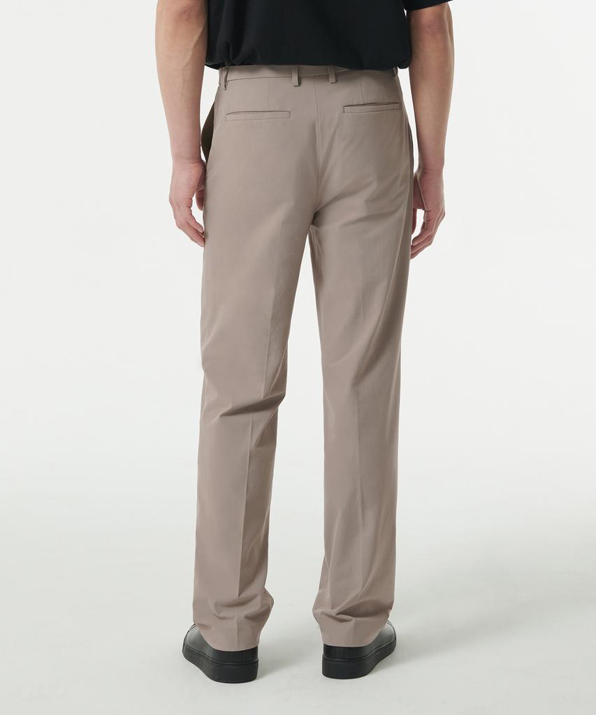 MUSINSA STANDARD Sportive Straight Slacks [Grayish Beige]