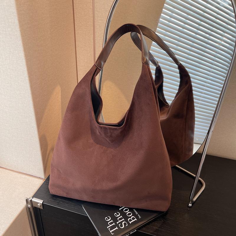 Retro Large-capacity Commuter Tote Bag Women's New Autumn and Winter Versatile Casual Shoulder Armpit Bag