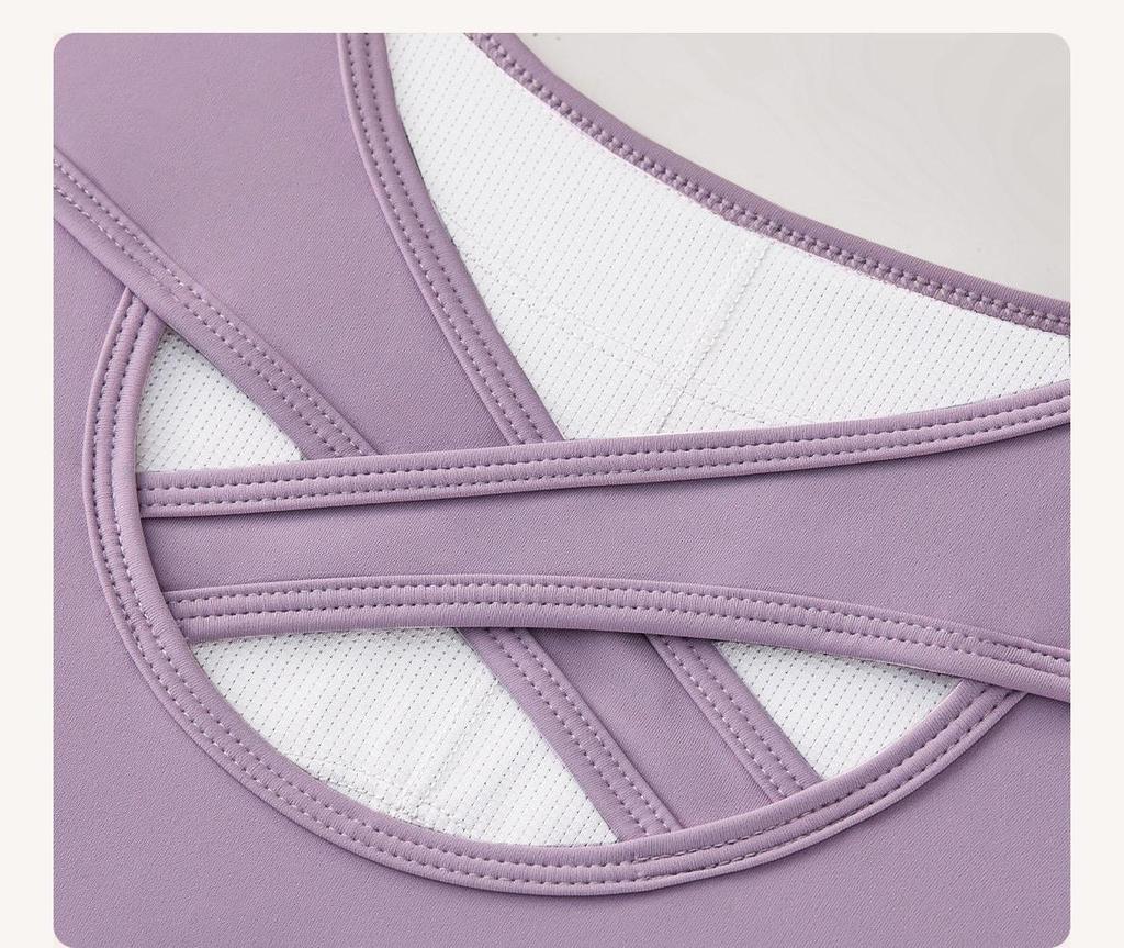 Женская одежда для йоги - Стильный топ-майка и комплект для фитнеса с padded чашками для пилатеса, тренировок и летних видов спорта.