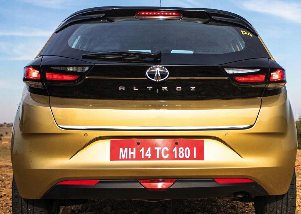 Tata Altroz ​​- Chrome Trunk Trim - Tailgate Accent - Premium Car Rear Detail - Shine Enhancer