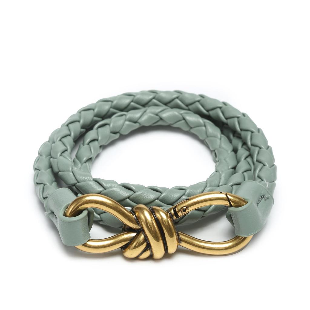 Ремень с пряжкой-бабочкой ручной работы — популярный аксессуар известного бренда