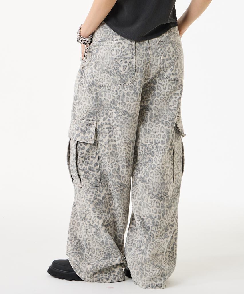 UNKNOWN PLANET Leopard Wide Cargo Pants Gray