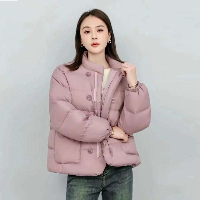 Пуховик женский короткий 2024 зимняя мода воротник-стойка повседневный утолщенный круглая пряжка маленькая теплая белая пуховая куртка