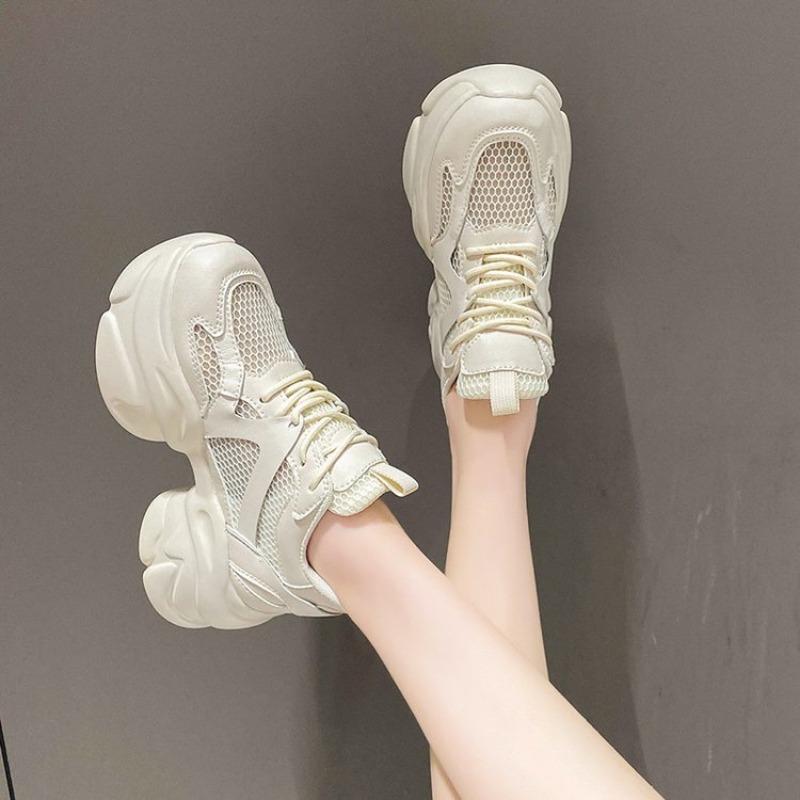 Женские повседневные кроссовки на платформе из сетчатой ткани, дышащие кроссовки для бега, массивные летние теннисные туфли 2024 года, новые роскошные вулканизированные туфли