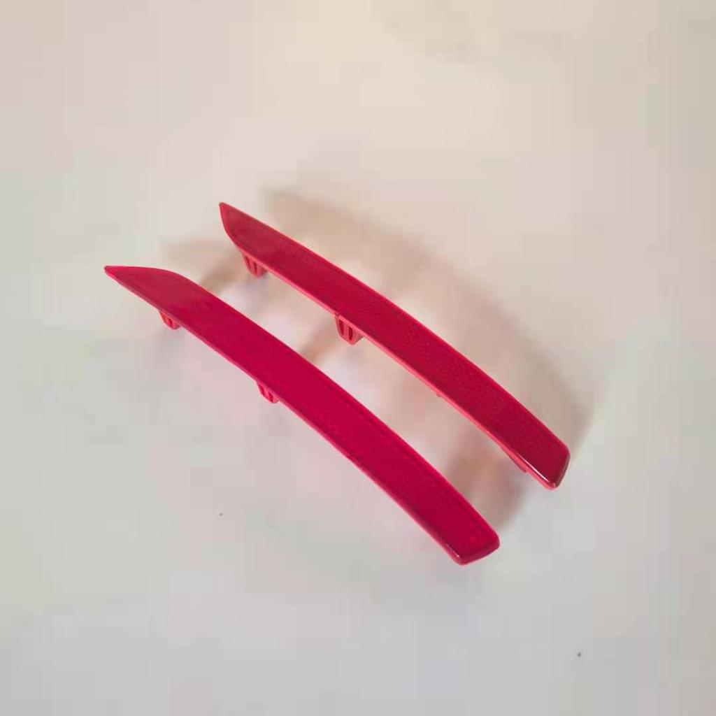 Красный светоотражающий лист для BMW 3 серии F35 (Номера деталей. 63147400209, 63147400210)