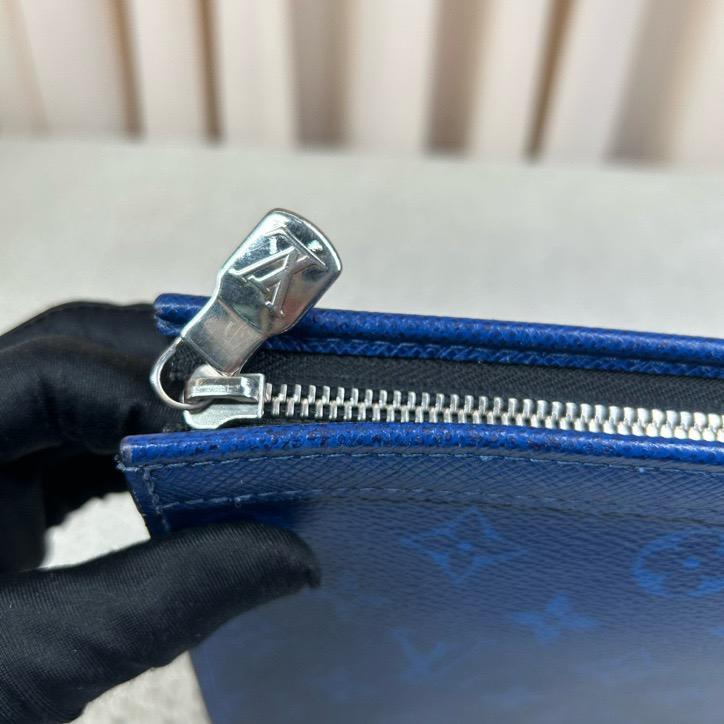 [Б/У] Pochette Voyage Classic Monogram Портативная косметичка на молнии Средняя - Очень хорошее состояние #EFSP4K