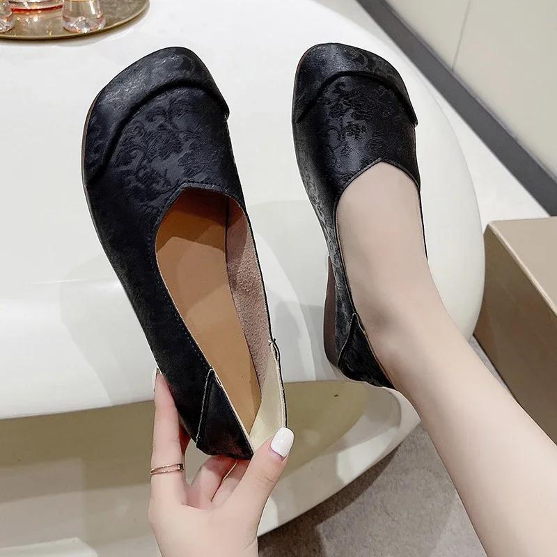 2024 Новые популярные женские туфли с квадратным носком на весну и осень, легкие, без застежек, универсальные Zapatos
