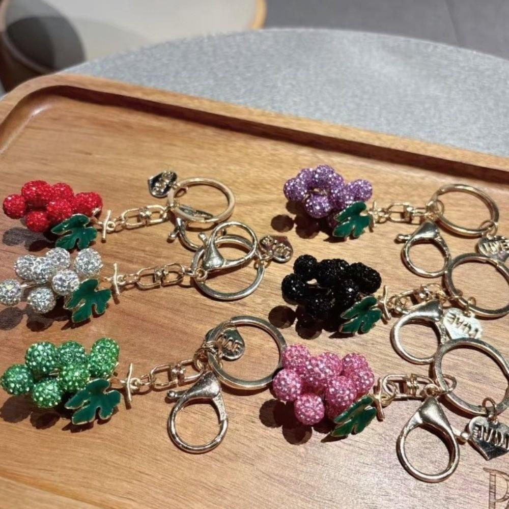 Full Rhinestone Grapes Pendant Cartoon Fruit Car Keyring Crystal Fruit Grapes Keychain Car Decor