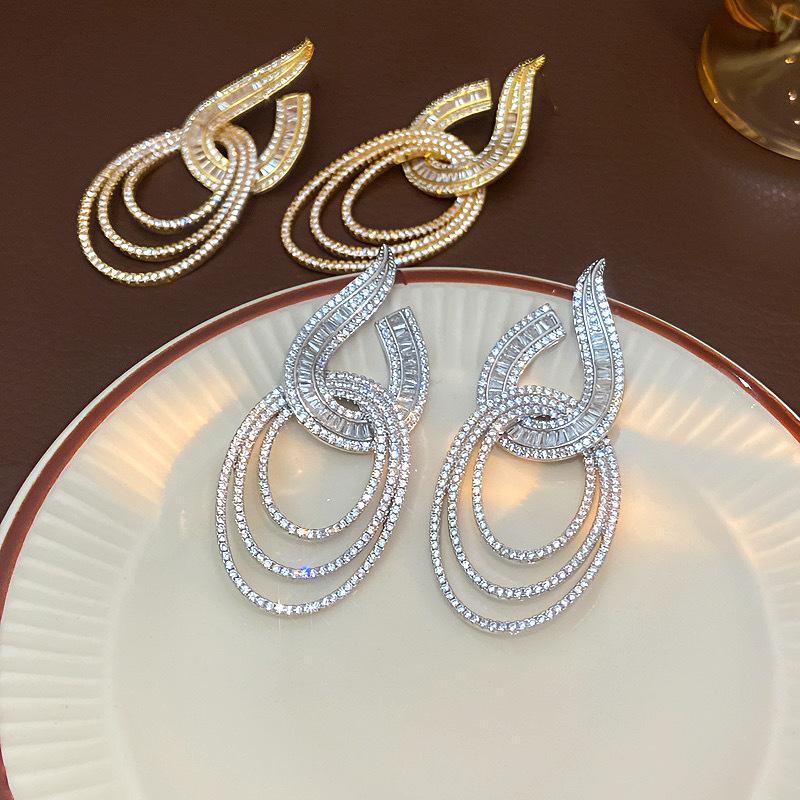 Full Diamond Geometric Line Earrings Elegant Classic Circle Ladies Premium Exaggeration Shiny Bridal Earrings Vacation Style