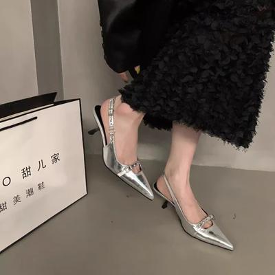 Модные босоножки с ремешком на пятке Женские туфли на среднем каблуке с заклепками Элегантные мюли с острым носком Женские шлепанцы для платья Джинсовые сандалии