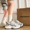 Спортивная обувь на толстой подошве, легкая, в стиле ретро, увеличивающая рост, с мягкой подошвой, женская, летние новые модели 2025, делает ноги маленькими, в гонконгском стиле, парижские кроссовки для папы