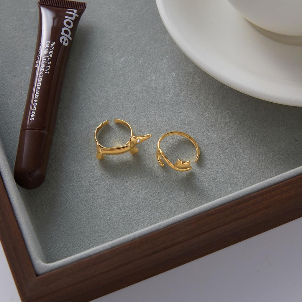 Uworld Fashion Уникальное кольцо из нержавеющей стали цвета 18-каратного золота с линией стразов, водонепроницаемое кольцо-штабель для котят, женское J