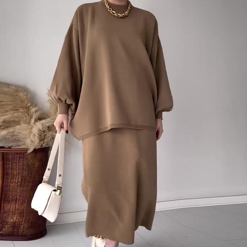 Осень 2024 Европейский и американский однотонный свободный вязаный топ и юбка А-силуэта