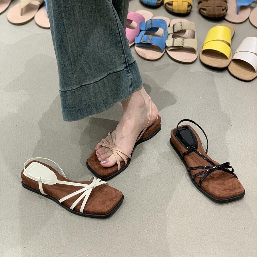 French wedge heel retro temperament sandals women's 2025 summer wear new naked pink with skirt niche thin strap Roman shoes