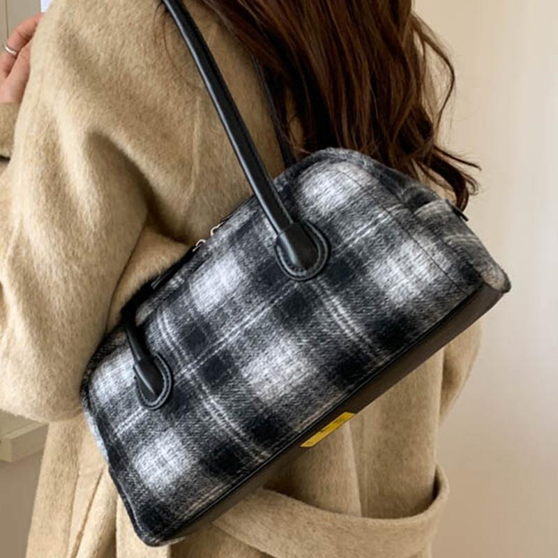 Plaid Bag Women's 2025 Autumn New Korean Version Armpit Bag High Value Retro Niche Shoulder Portable Small Square Bag