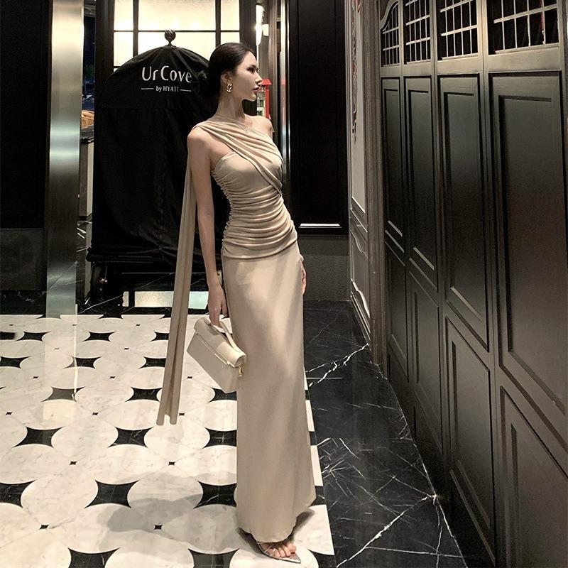 Seaside Vacation Streamer Slanted Shoulder Dress Women's Summer Slim and Thin Sexy Backless Hip Dress Long Dress