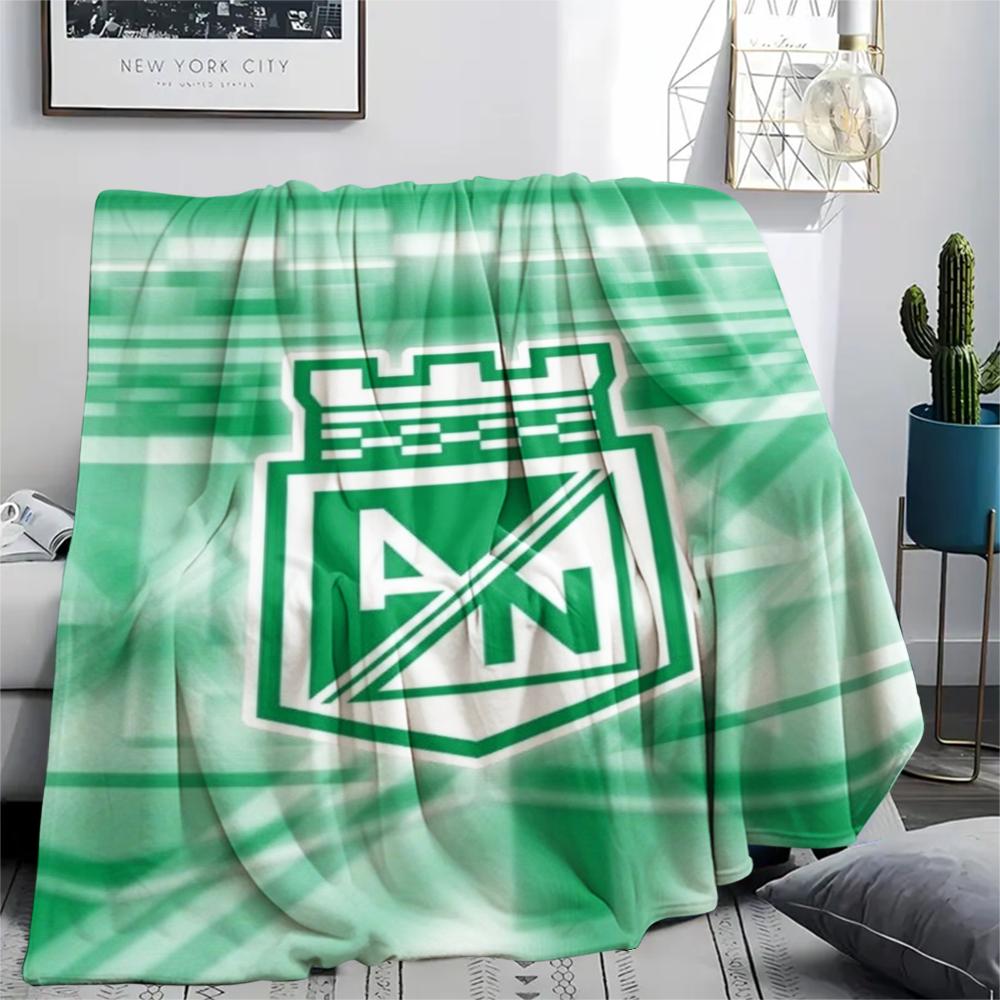 1PC Atlético Nacional Print Flannel Blanket, High quality Comfortable for All Seasons, Home Decor, Warmth and Comfort, Perfect for Christmas Gifts
