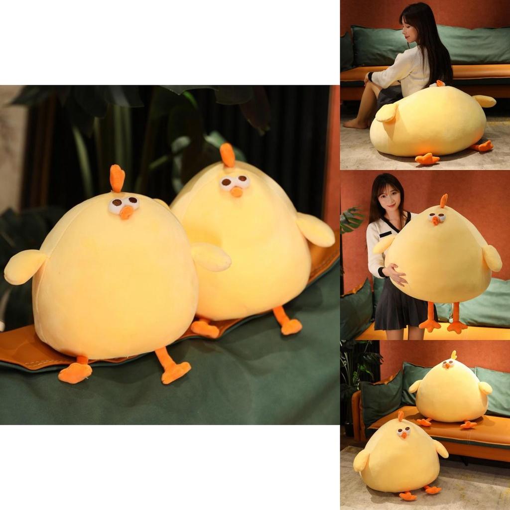 Милая плюшевая игрушка в виде жёлтого цыплёнка для детей и взрослых. Мягкая и приятная на ощупь набивная игрушка.