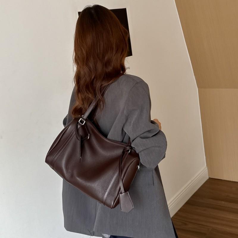 Womens Genuine Leather Shoulder Bag Versatile Commuter Boston Underarm Crossbody